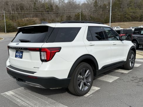 New 2026 Ford Explorer Active w/ Active Comfort Package AWD/4WD image 5