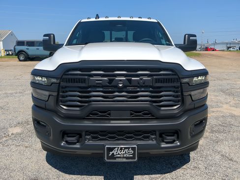 New 2026 RAM 2500 Tradesman AWD/4WD image 7