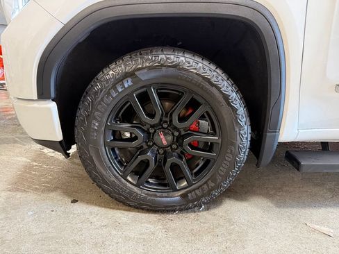 Used 2022 GMC Sierra 1500 Elevation AWD/4WD image 32