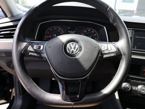 Used 2019 Volkswagen Jetta SE image 31