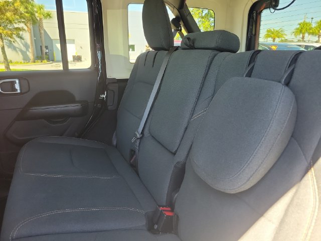 Used 2024 Jeep Wrangler Unlimited Sahara AWD/4WD image 10