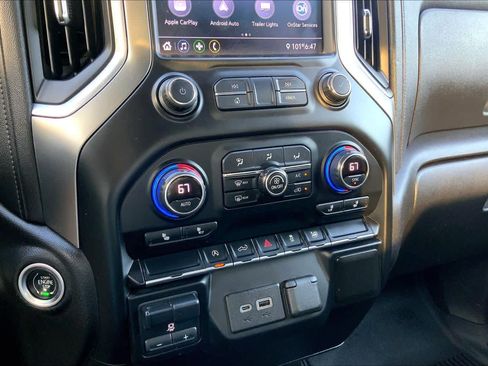 Used 2021 Chevrolet Silverado 1500 LT AWD/4WD image 33