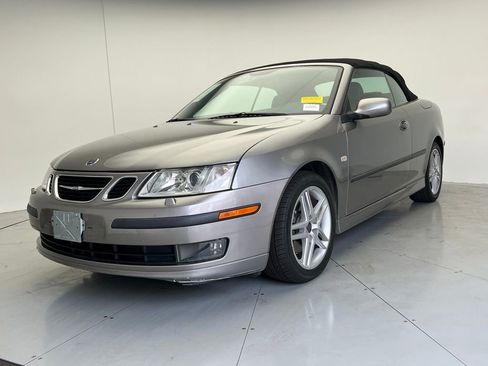 Used 2007 Saab 9-3 2.0T w/ Premium 17 Pkg image 2