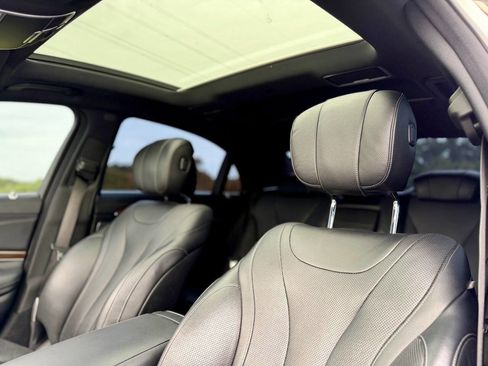 Used 2016 Mercedes-Benz S 550 Sedan image 23
