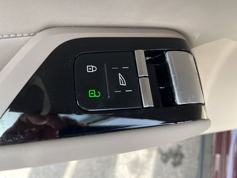 New 2025 Volvo EX90 Ultra image 13