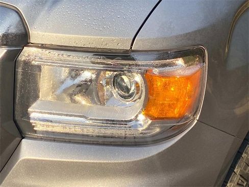 Used 2022 GMC Canyon AT4 w/ Driver Alert Package image 5