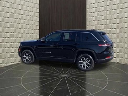 Certified 2025 Jeep Grand Cherokee Limited AWD/4WD image 8