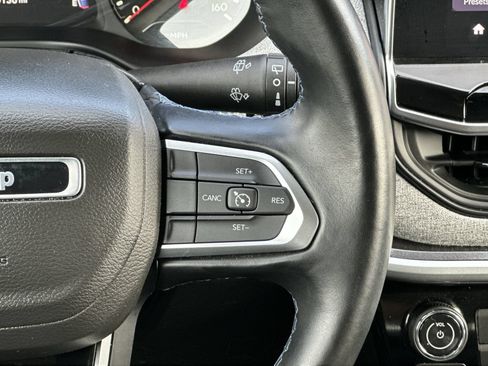 Used 2022 Jeep Compass Latitude w/ Sun and Sound Group AWD/4WD image 21