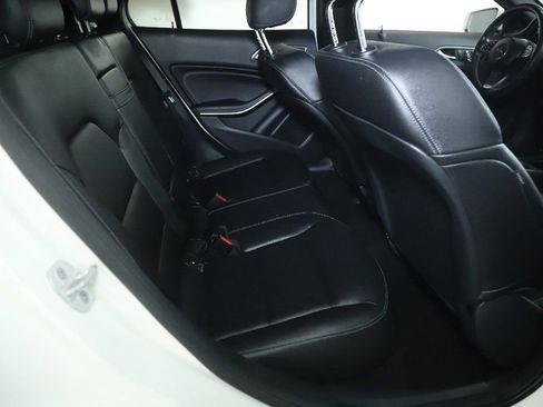 Used 2018 Mercedes-Benz GLA 250 4MATIC image 33