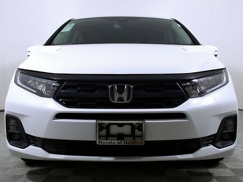 Certified 2026 Honda Odyssey EX-L image 5