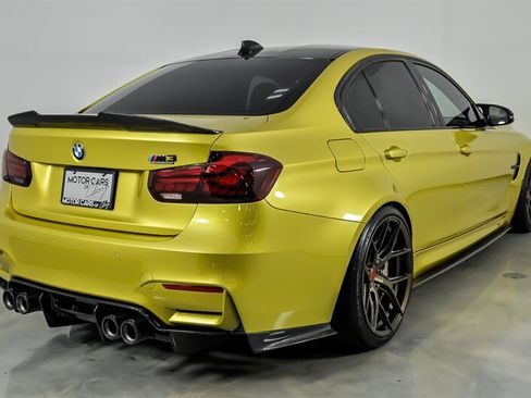 Used 2018 BMW M3 RWD image 9