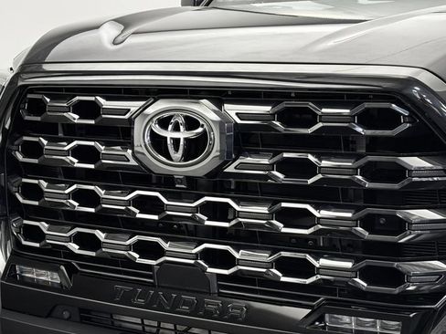 Used 2025 Toyota Tundra Platinum AWD/4WD image 2