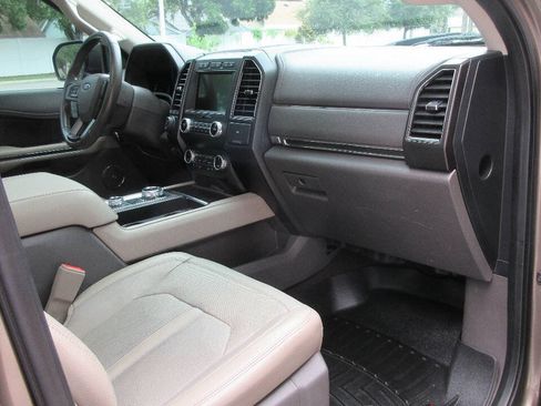 Used 2019 Ford Expedition Max Limited w/ Special Edition Package AWD/4WD image 29