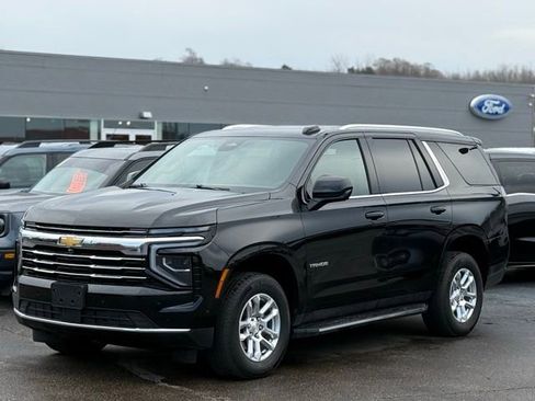 Used 2025 Chevrolet Tahoe LT AWD/4WD image 39