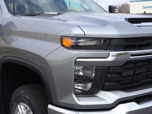 New 2026 Chevrolet Silverado 2500 LT w/ All Star Edition AWD/4WD image 3