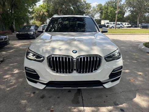 Used 2019 BMW X5 xDrive40i w/ Premium Package 2 AWD/4WD image 3
