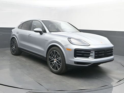 New 2026 Porsche Cayenne E-Hybrid Coupe image 9