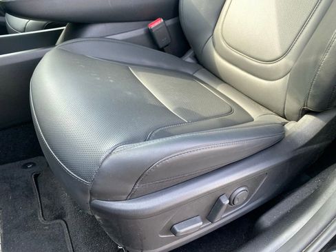 Certified 2025 Hyundai Tucson SEL AWD/4WD image 22