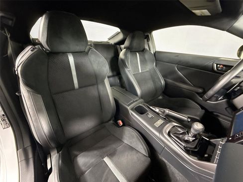 Certified 2022 Toyota GR86 Premium image 34