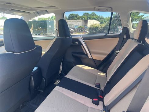 Used 2018 Toyota RAV4 XLE w/ Plus Extra Value Package AWD/4WD image 10