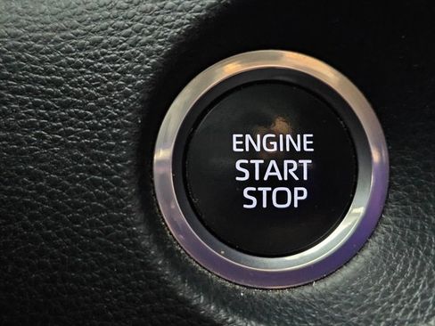 Used 2023 Toyota Corolla Cross LE image 9