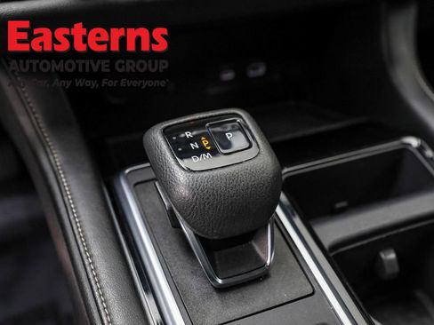 Used 2023 Nissan Pathfinder SL image 13