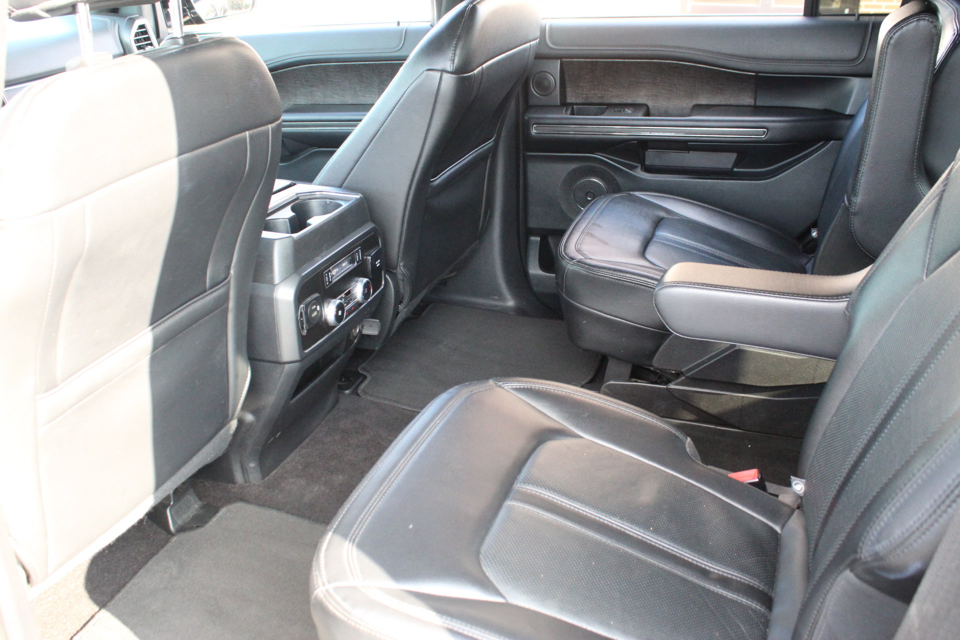 Used 2021 Ford Expedition Limited AWD/4WD image 25