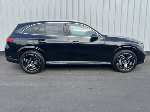 Certified 2025 Mercedes-Benz GLC 300 image 7