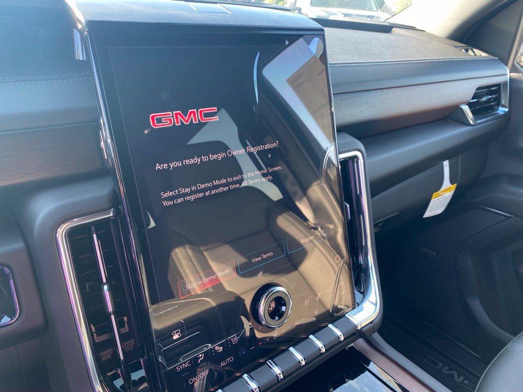 New 2026 GMC Yukon Denali w/ Advanced Technology Package AWD/4WD image 22
