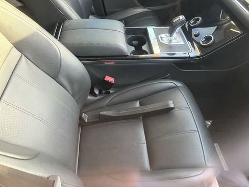 Used 2021 Land Rover Range Rover Evoque SE image 5