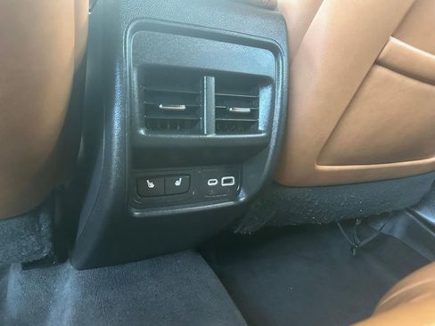 Used 2019 Cadillac XT4 Premium Luxury image 18