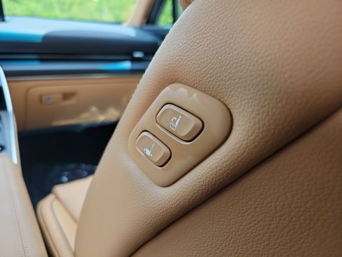 Used 2022 Genesis GV80 2.5T w/ Advanced Package 02 image 17