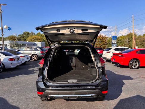 Used 2019 Nissan Rogue SV AWD/4WD image 11