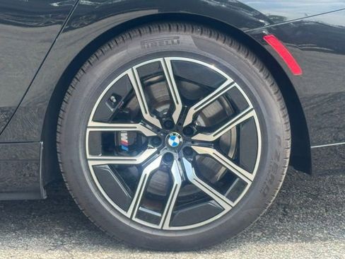 Certified 2025 BMW i7 xDrive60 AWD/4WD image 3