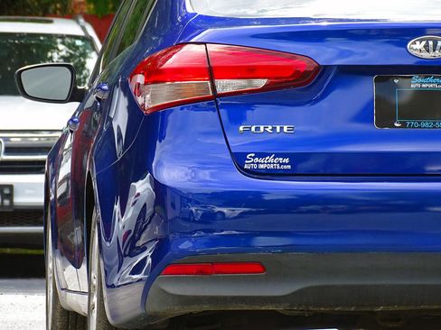 Used 2017 Kia Forte LX FWD image 13