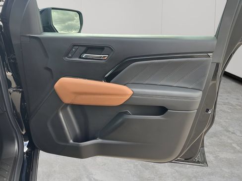 New 2026 GMC Canyon AT4 w/ Nightfall Essentials Package AWD/4WD image 17