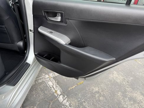 Used 2012 Toyota Camry SE FWD image 26