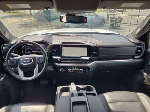 Used 2024 GMC Sierra 1500 SLT AWD/4WD image 22