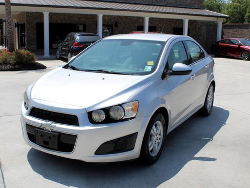 Used 2014 Chevrolet Sonic LT image 23
