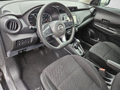 Used 2022 Nissan Kicks S image 10