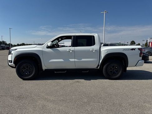 New 2026 Nissan Frontier PRO-4X w/ Pro-4x Convenience Package image 2