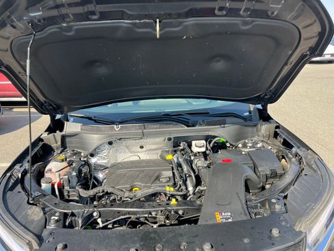 Used 2025 Chevrolet Trax LT image 31