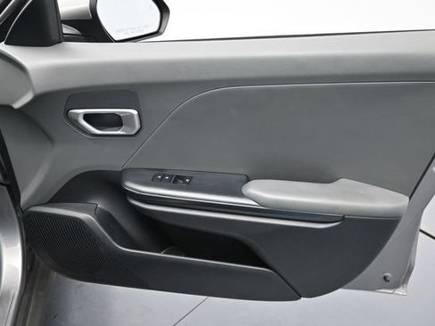 Used 2025 Kia K4 FWD image 31