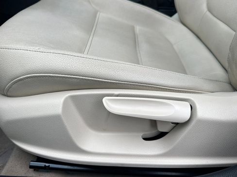 Used 2012 Volkswagen Jetta TDI image 14