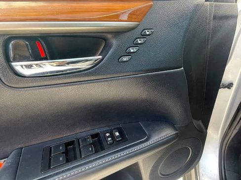 Used 2013 Lexus ES 300h w/ Luxury Pkg FWD image 44