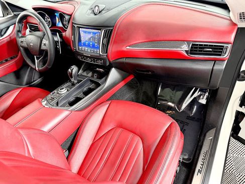 Used 2017 Maserati Levante S AWD/4WD image 25