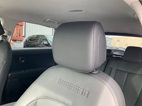Used 2025 Hyundai Ioniq 5 SEL image 19