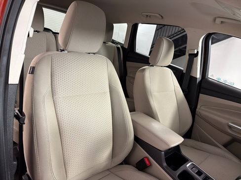 Used 2019 Ford Escape SE FWD image 24