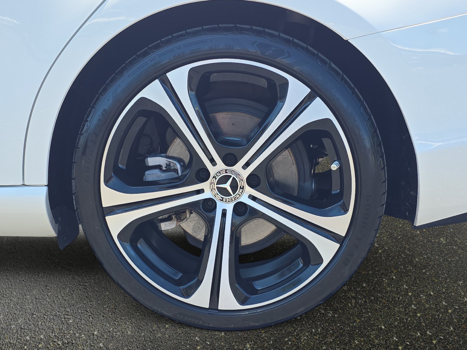 Used 2024 Mercedes-Benz C 300 Sedan image 14