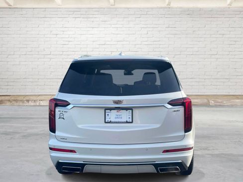 Used 2020 Cadillac XT6 Premium Luxury AWD/4WD image 4